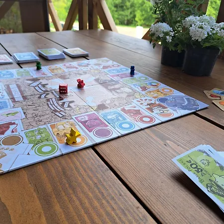 Na Rozdrozu * ואלים